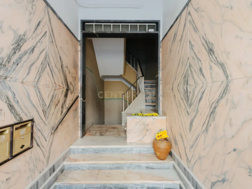 APARTAMENTO T4 COM VARANDA NO BEATO - EXCELENTE LOCALIZAÇÃO - Image 24