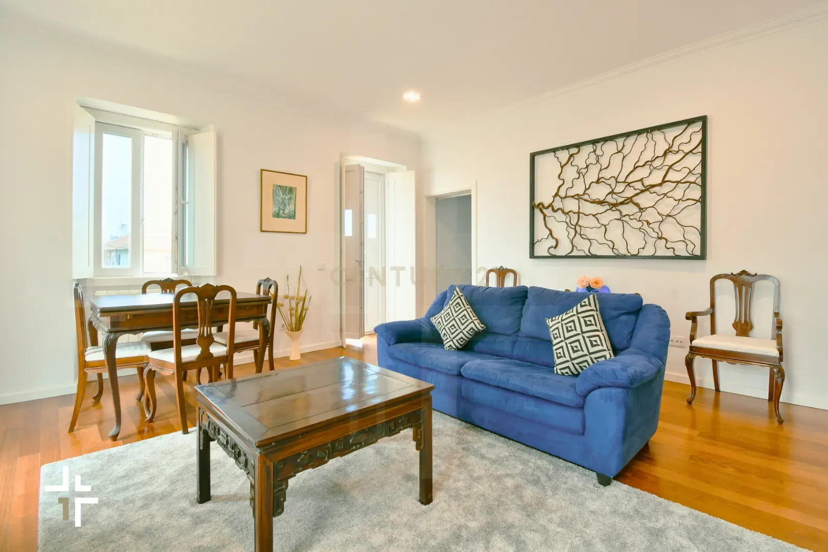 Fotografia 9 de T3+1 Duplex em Moradia Bifamiliar | São Pedro do Estoril