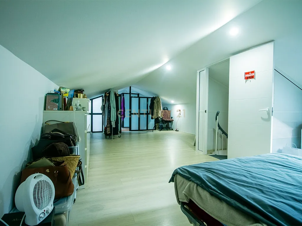 Apartamento totalmente renovado no último andar com garagem e arrecadação a 5 minutos de Las Canteras, Gran Canaria - Image 15