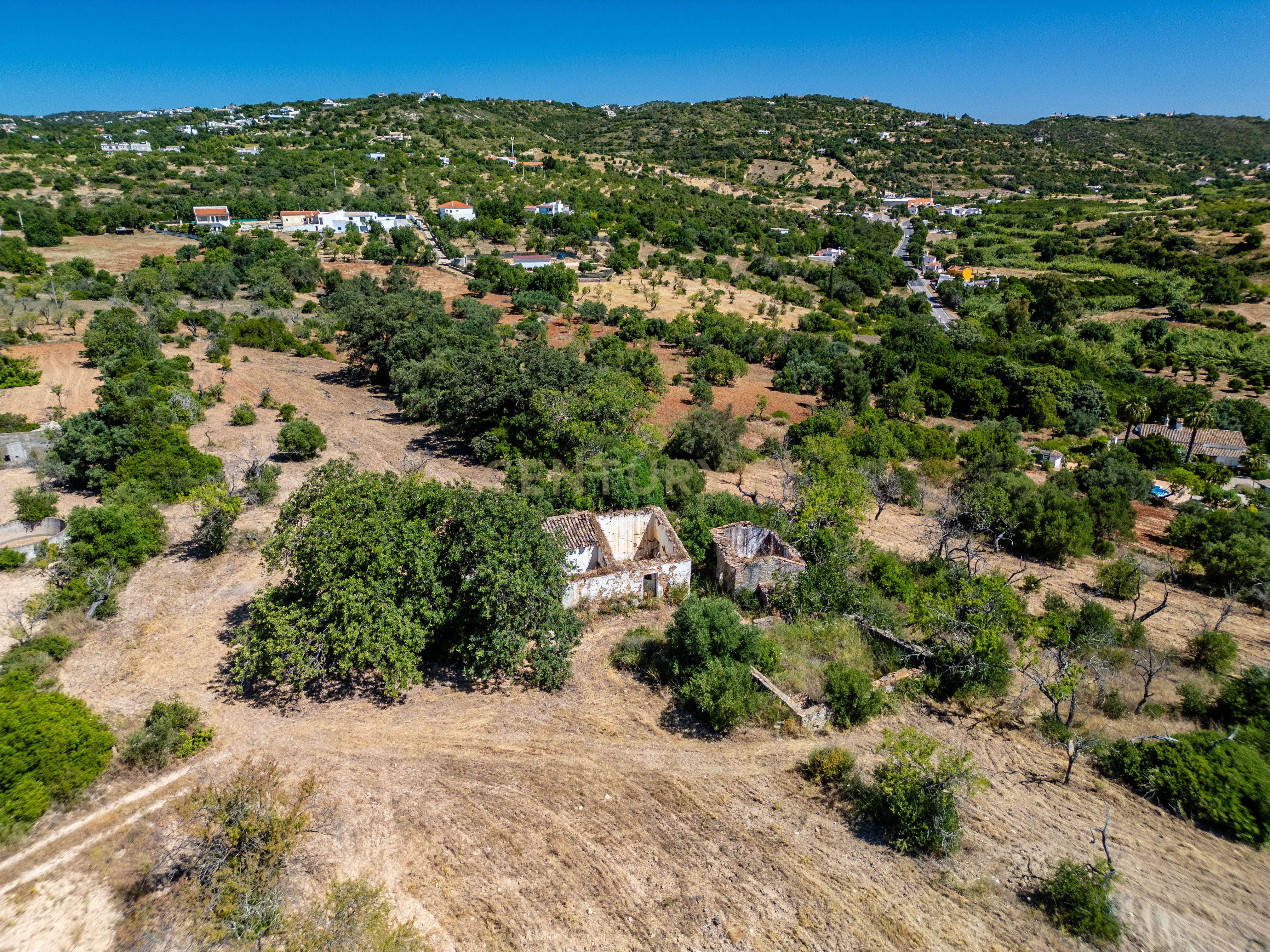 Fotografia 8 de Terreno com 16.700 m² + Ruína | Vista Mar e Serra | Conceição e Estoi – Faro