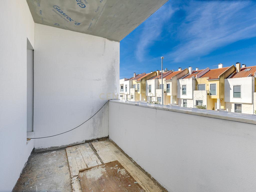 Moradia T4 com piscina em Caneças - Image 45