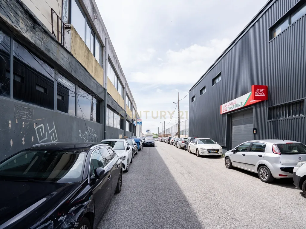 Armazém com 947 m2 a 5 min. do Aeroporto de Lisboa - Image 26