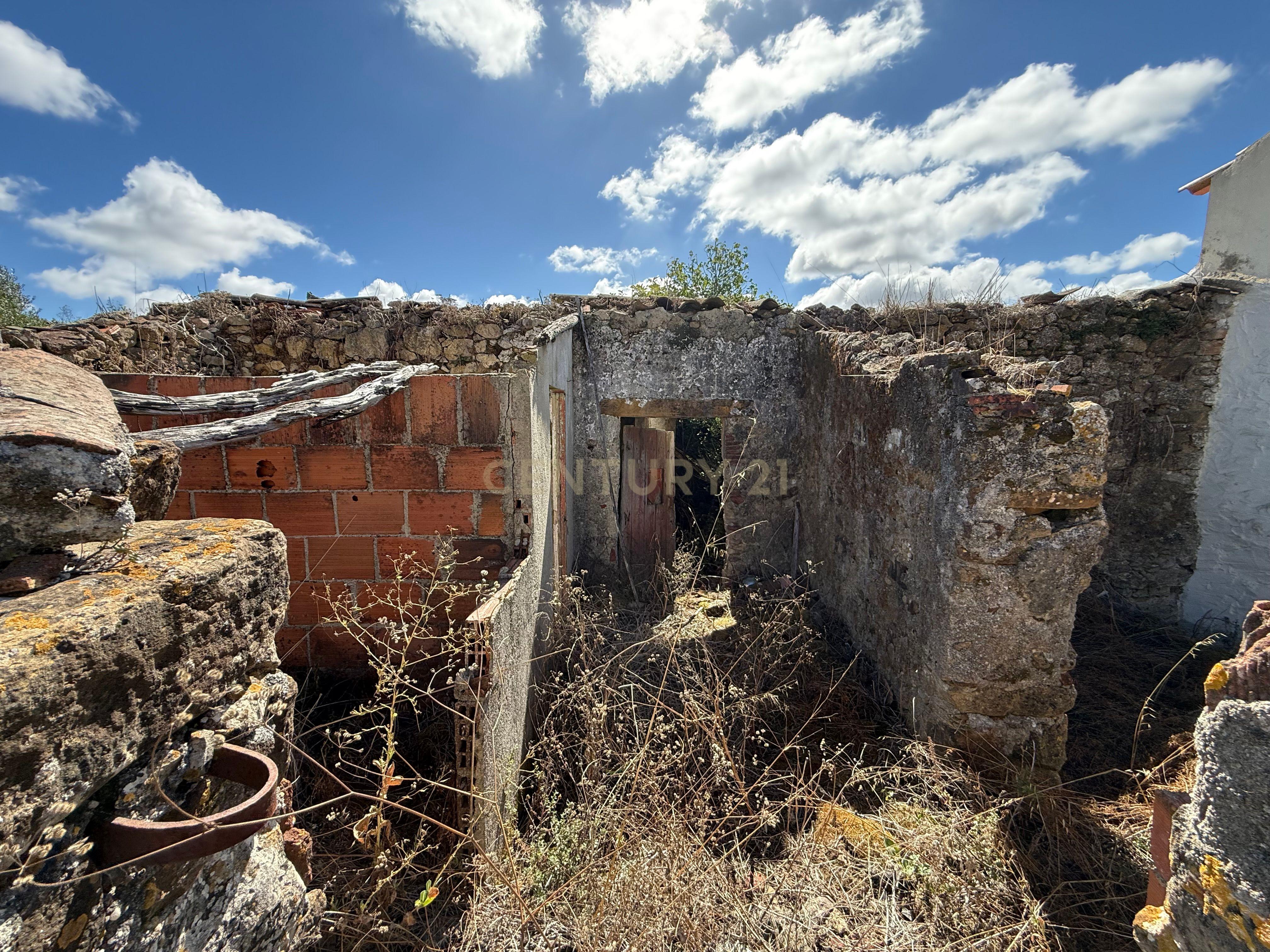 Fotografia 2 de Ruina para Restaurar em Milharado, Mafra - Oportunidade Única