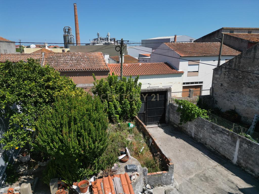 Moradia T3 com Terraço e Jardim no Alqueidão - Figueira da Foz - Image 50