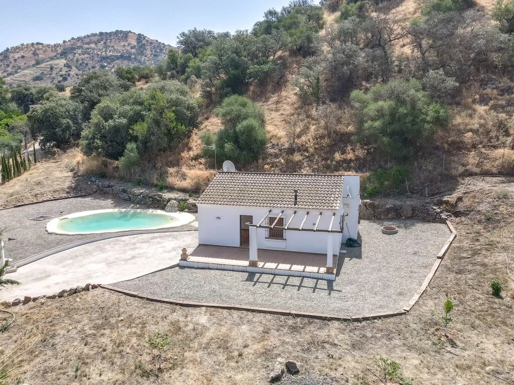 Se vende casa de campo en Coín - Image 26