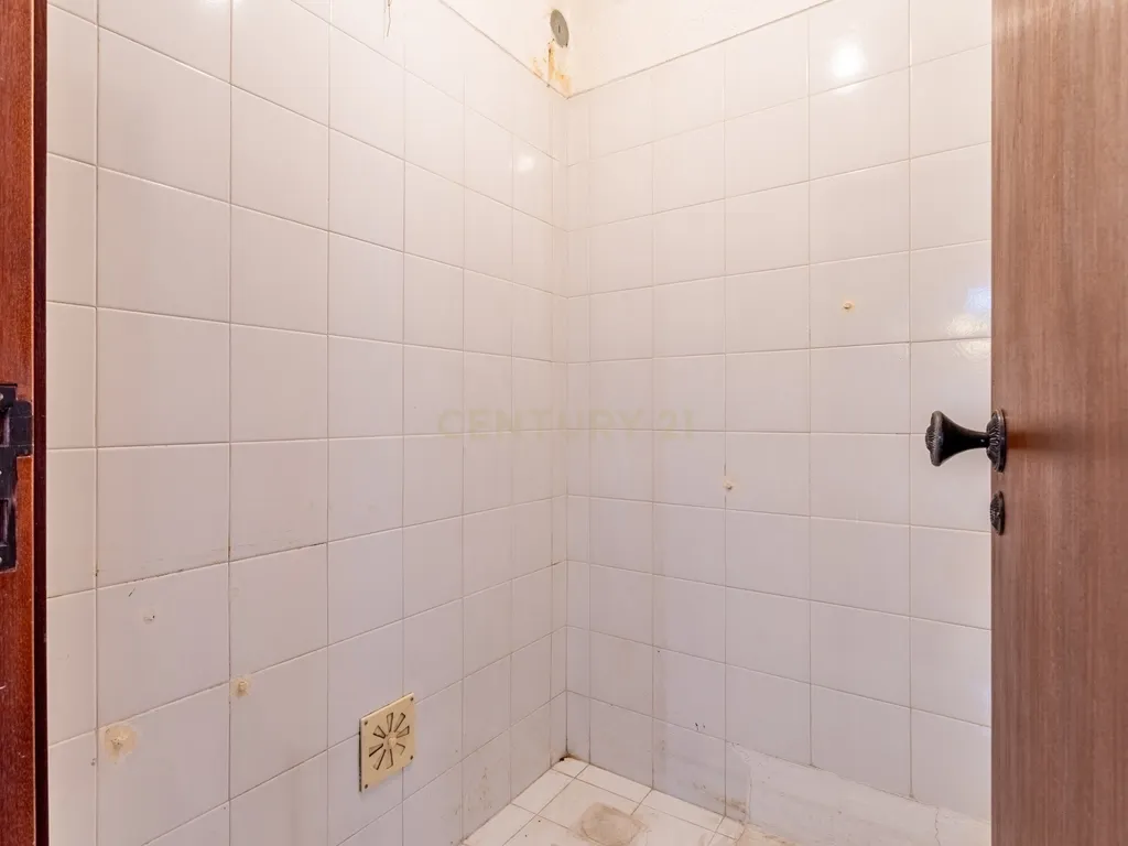 Apartamento T3 com Vista Rio nos Olivais, Lisboa - Image 20