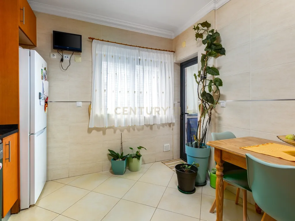 Apartamento T3 com vista mar em Faro - Image 11