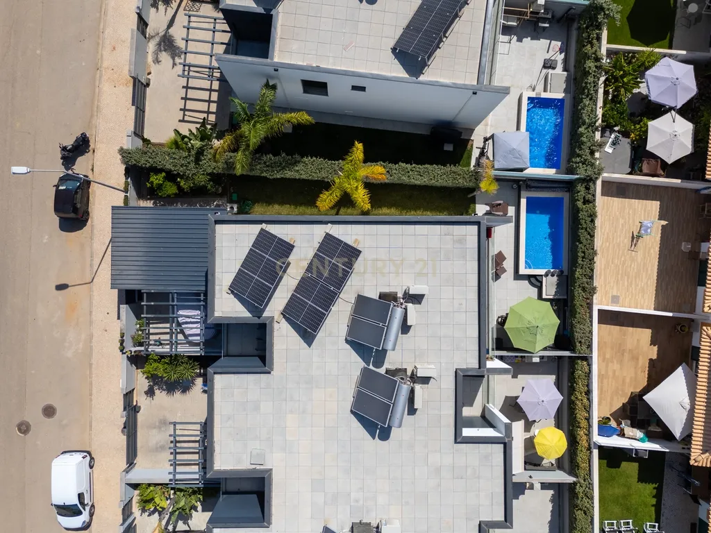 Moradia T3 + 1 Moderna com Piscina e Acabamentos de Luxo – Algoz - Image 32