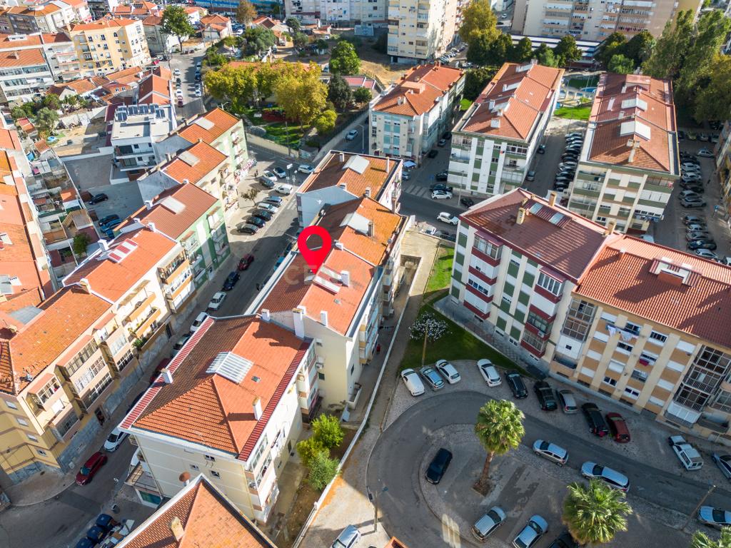 Apartamento semi-Renovado T2 em Seixal, Setúbal - 270.000€ - Image 24