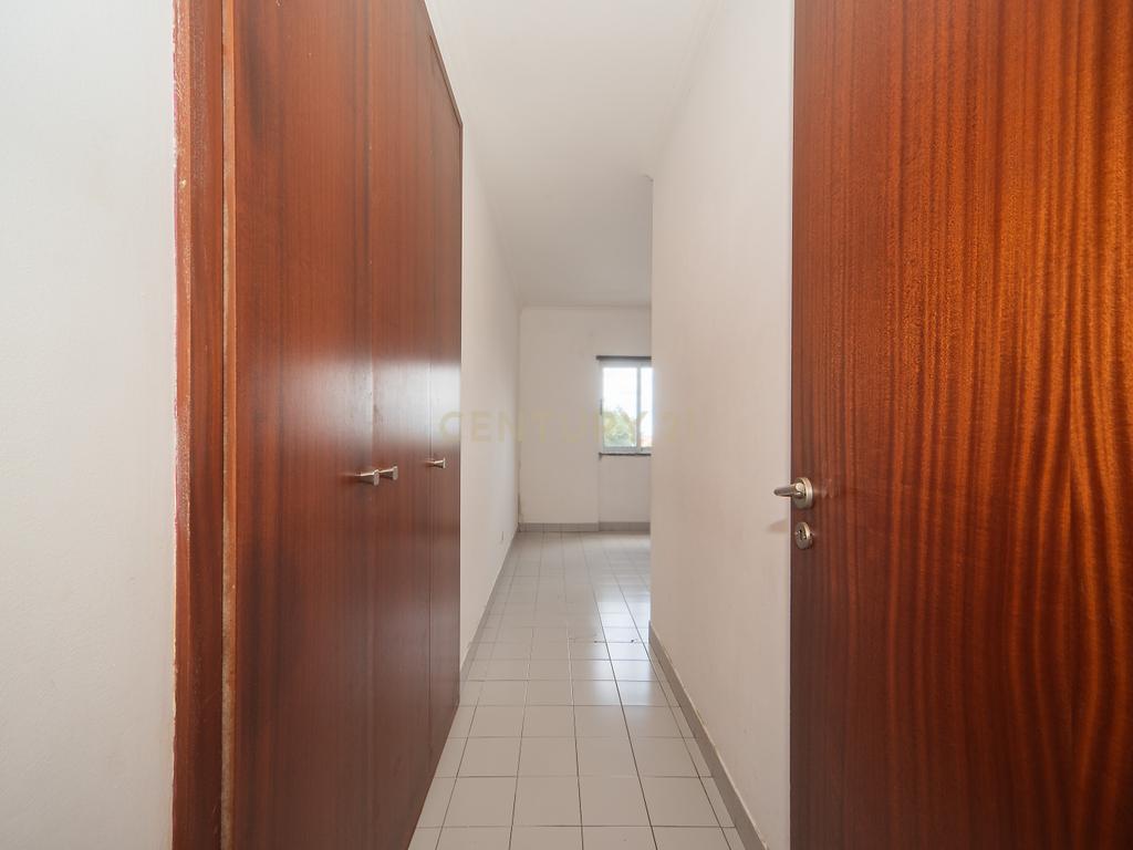 Apartamento T1 em Talaíde, Porto Salvo, Oeiras  - Image 12