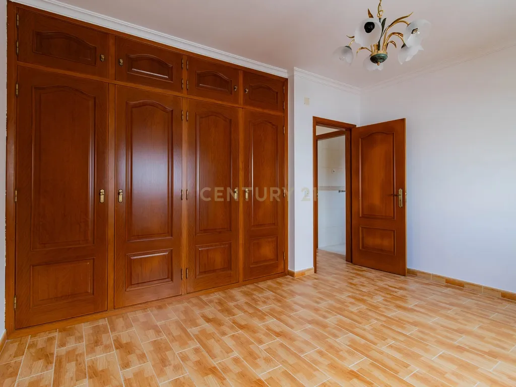 Excelente Moradia T3 na Burinhosa - Image 17