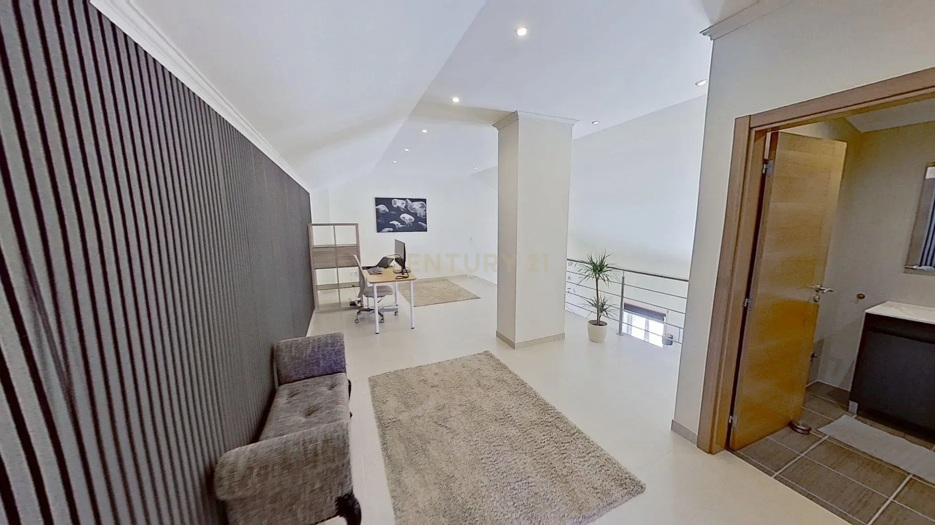 Moradia T3+1 em Alenquer com Vista Panorâmica e Piscina - Image 39