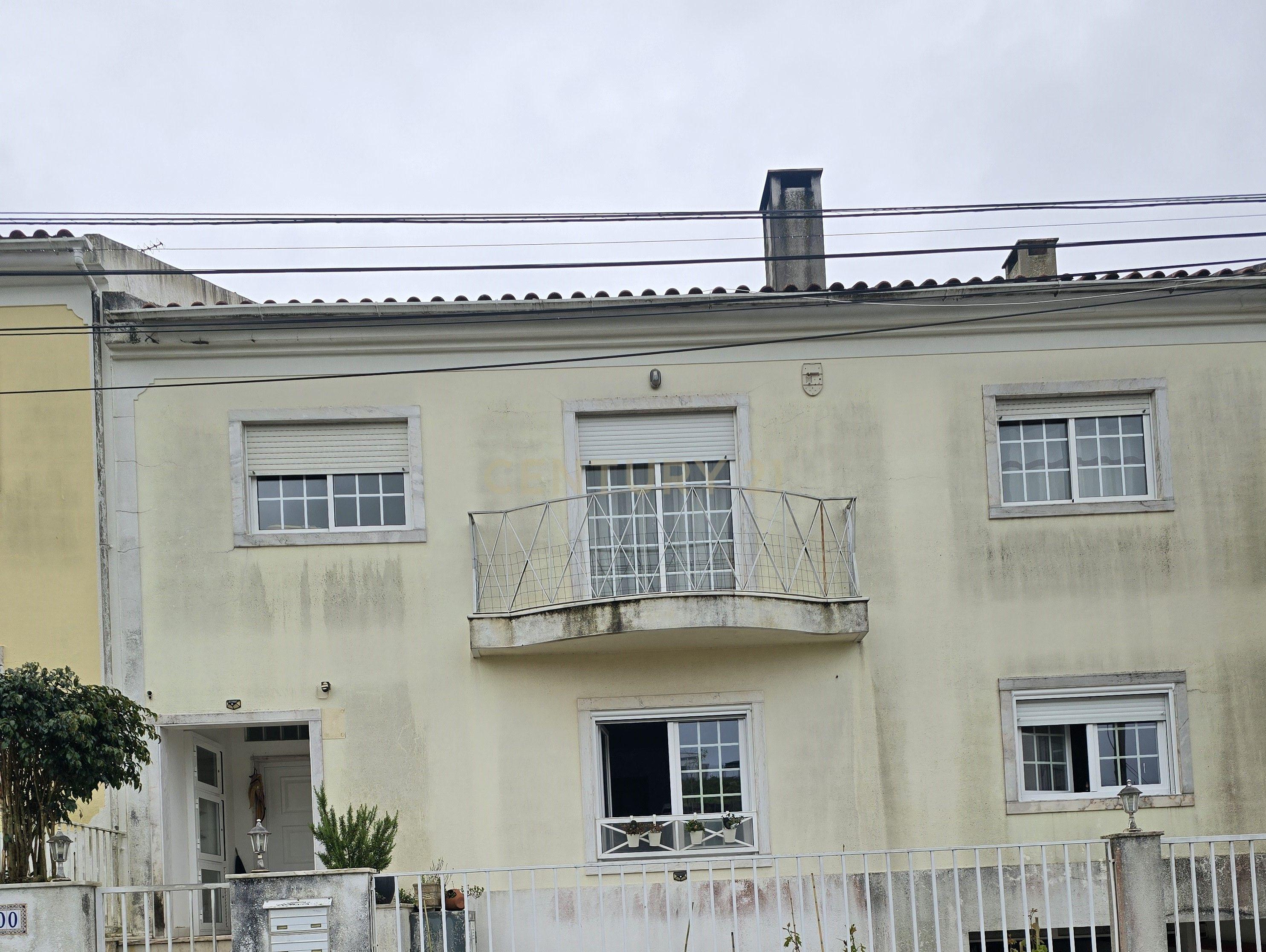 EXCLUSIVO T3 COM APROVEITAMENTO DE SOTÃO | CASAL DE CAMBRA - Image 7