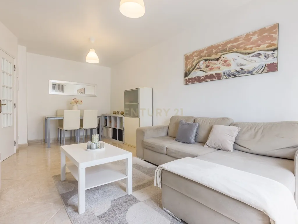 Apartamento T2 Moderno no Monte da Caparica, Pronto a Habitar - Image 7