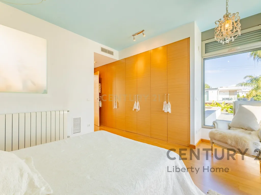 Moradia familiar exclusiva em Torre en Conill, junto a colégios internacionais e campo de golfe - Image 40