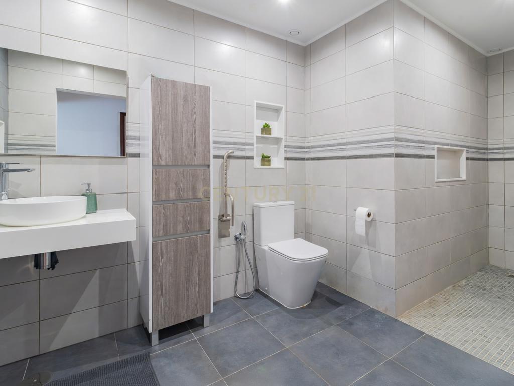 Moradia T5 com terreno - Image 26