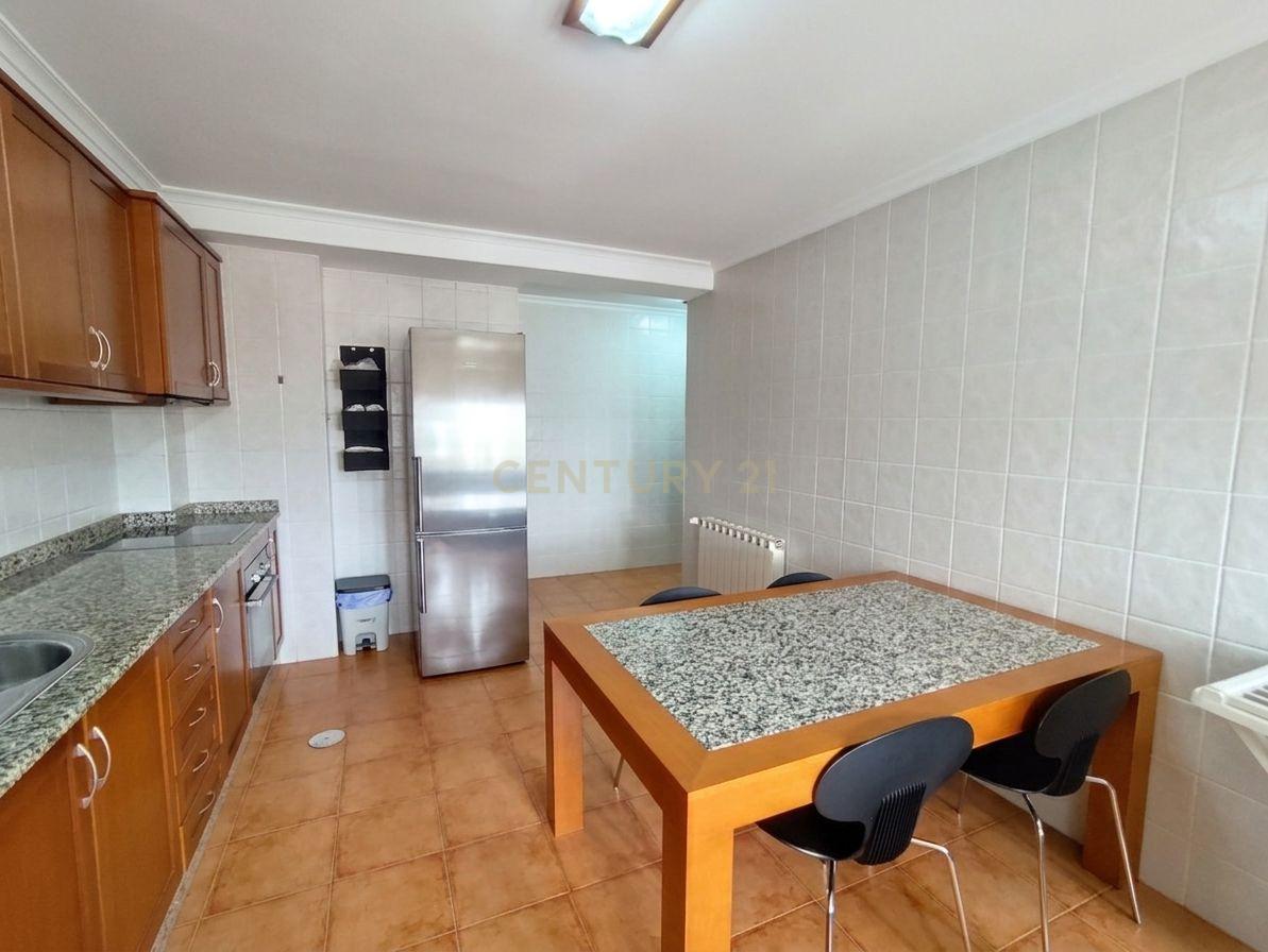 Fotografia 7 de Apartamento T3 no Último Piso | 3 Varandas, Suite e Garagem