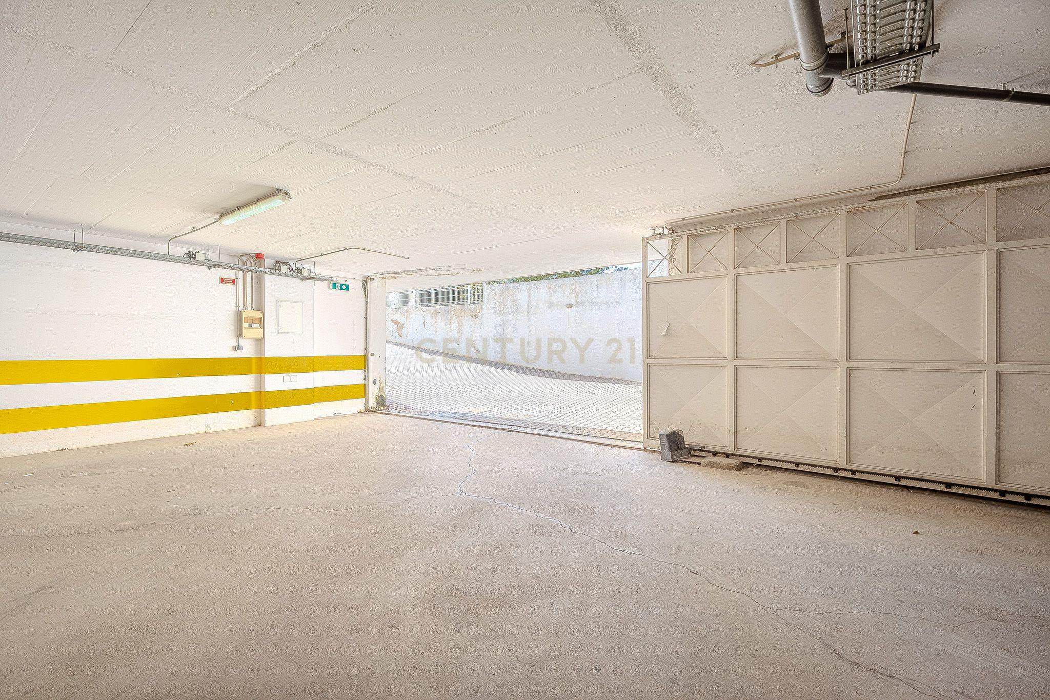 Moradia T2 com Garagem e Logradouro - Ferreiras, Albufeira - Image 34
