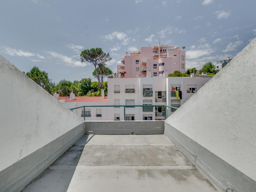 Moradia tradicional com 6 quartos, vista mar e piscina – Jardins da Parede - Image 62