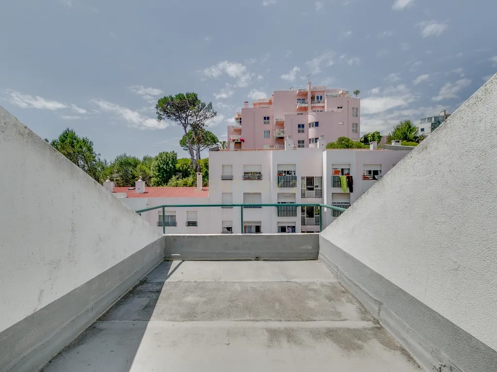 Moradia tradicional com 6 quartos, vista mar e piscina – Jardins da Parede - Image 62