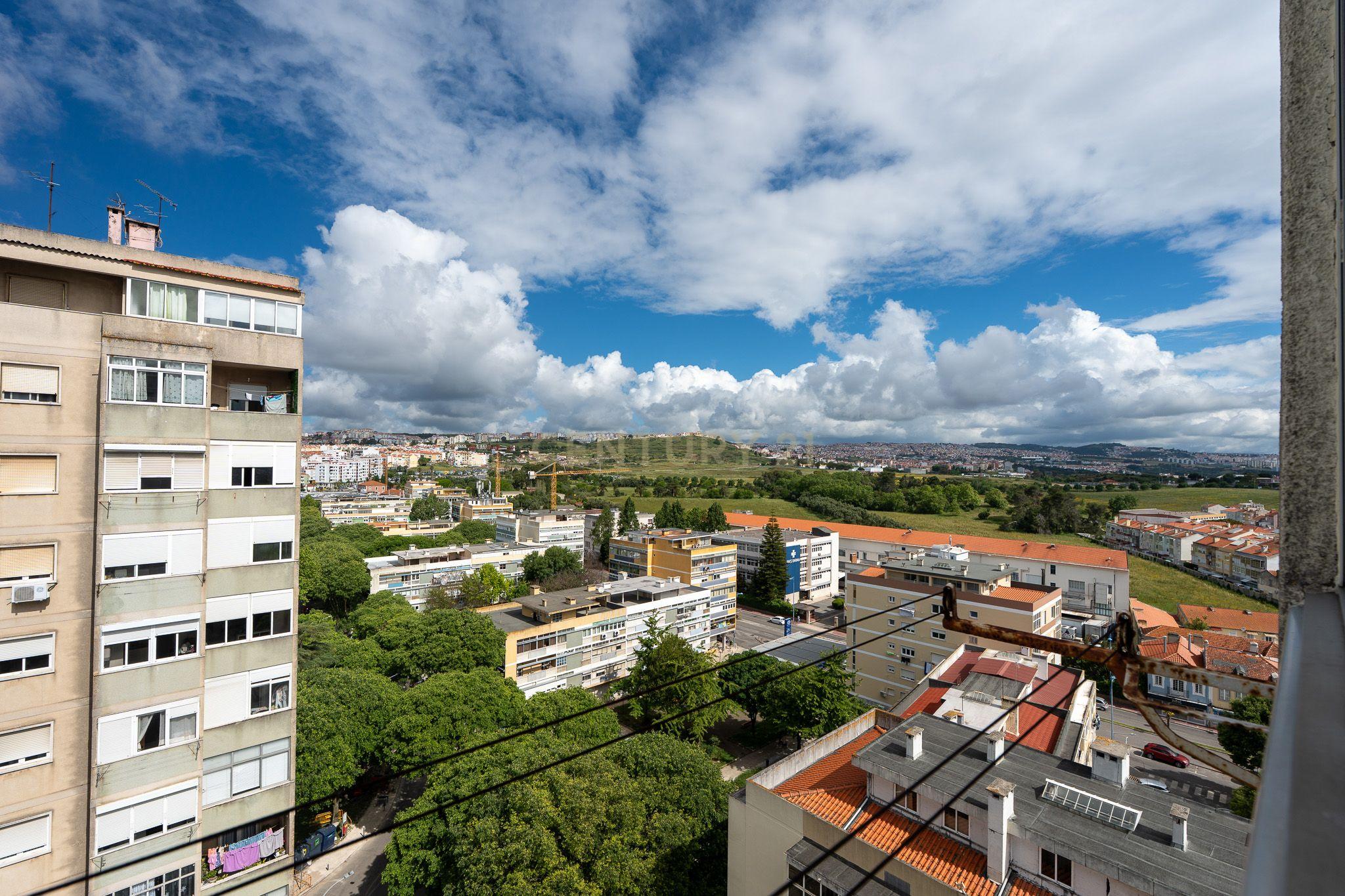 T1 com excelente potencial na Falagueira - Venda Nova - Image 10