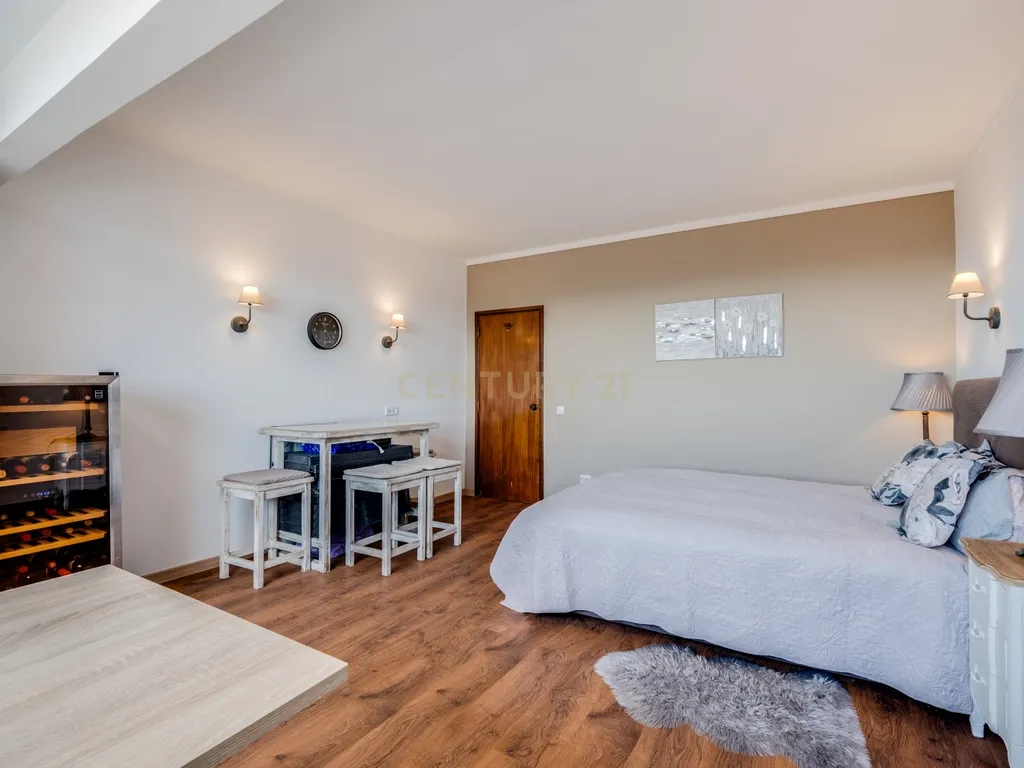 Apartamento com piscina, elevador e vista mar, no centro de Albufeira - Image 29