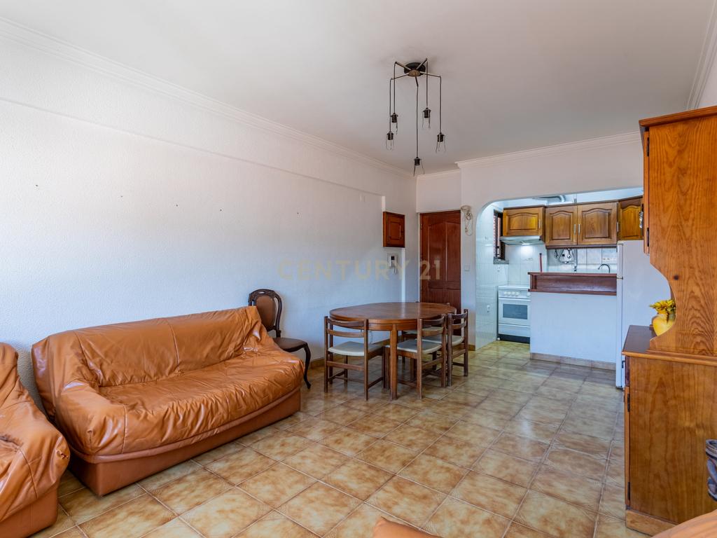 Apartamento T2 com garagem na Costa da Caparica - Image 4