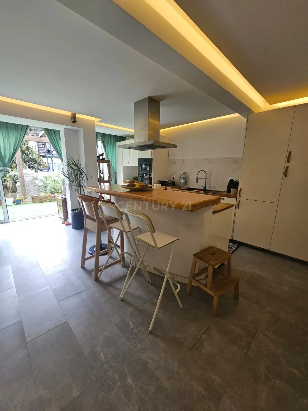 Apartamento T3 Renovado em São Domingos de Benfica – Conforto e Funcionalidade - Image 15