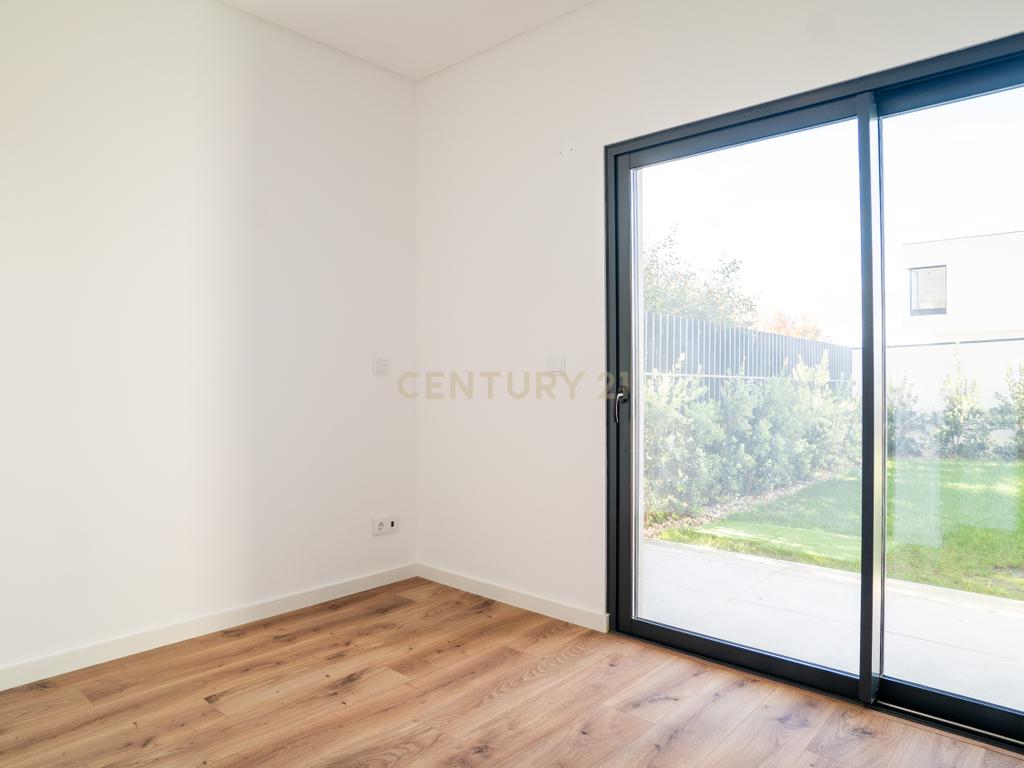 Moradia T4 – Empreendimento Sky City -  Serra de Carnaxide - Image 18