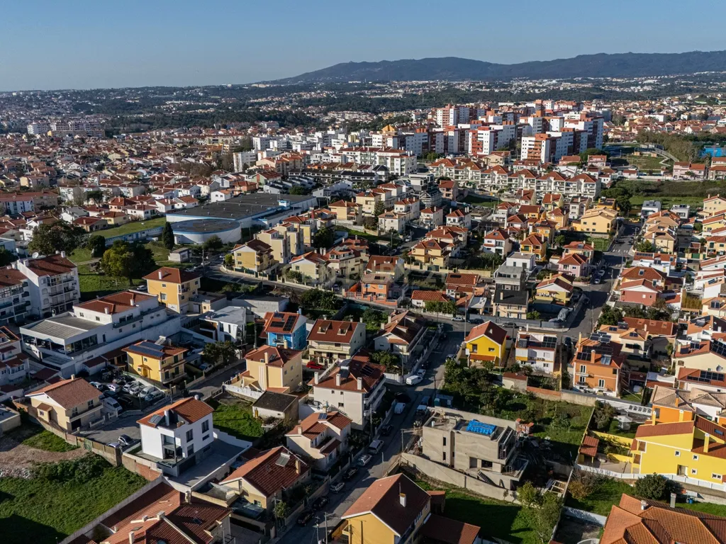 Moradia de Luxo T4 com Rooftop | Nova Construção | São Domingos de Rana – Cascais - Image 38