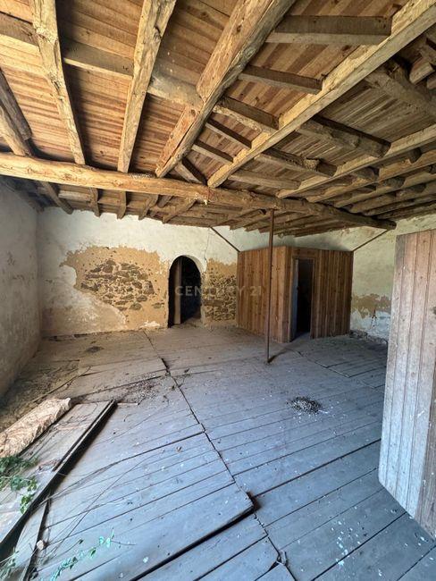 Moradia senhorial para reconstrução - Image 6