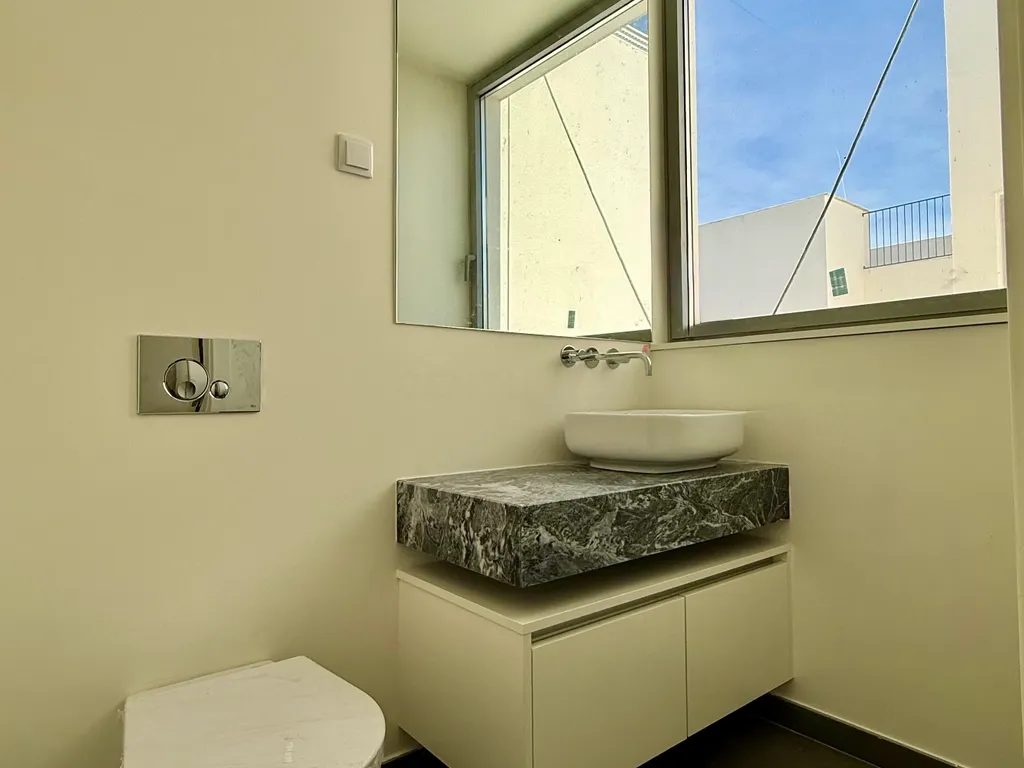 Exclusivo Triplex com Piscina Privada no Rooftop – Viva o Charme de Alcácer do Sal - Image 10