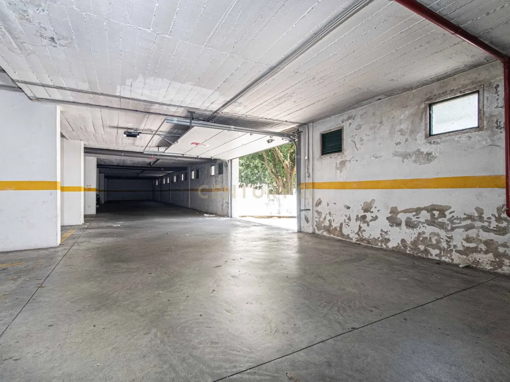 Apartamento T3 com varandas e Estacionamento | Cavaleira – Algueirão Mem Martins - Image 20