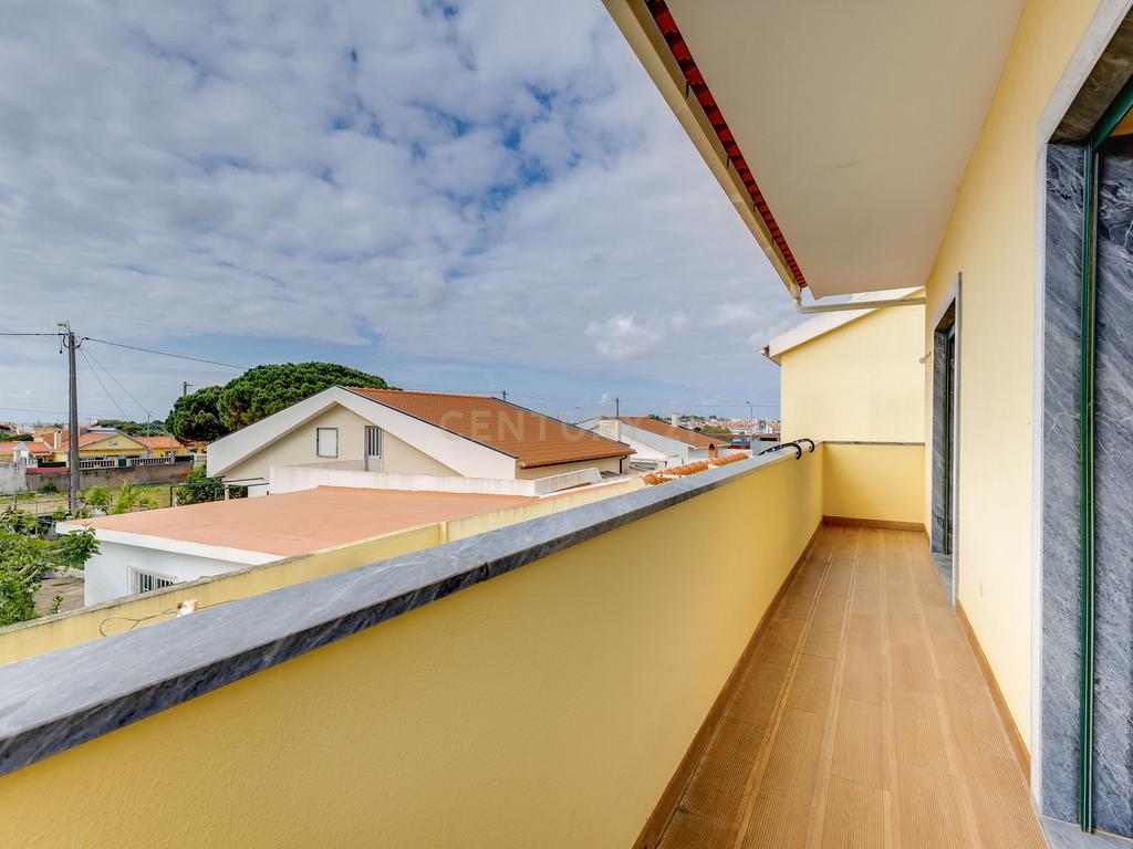 Moradia T4 Isolada Duplex com Box em Adroana, Alcabideche - Image 29