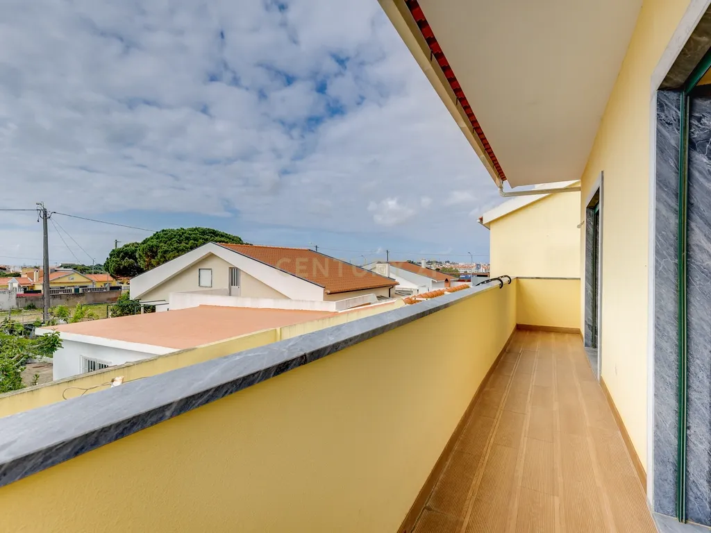 Moradia T4 Isolada Duplex com Box em Adroana, Alcabideche - Image 29