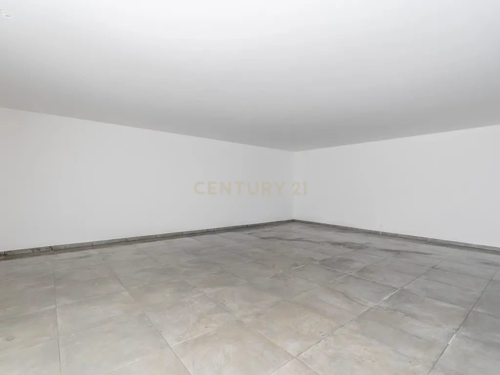 Moradia T4+1 de construção nova com piscina infinita | Caramujeira, Lagoa - Image 41
