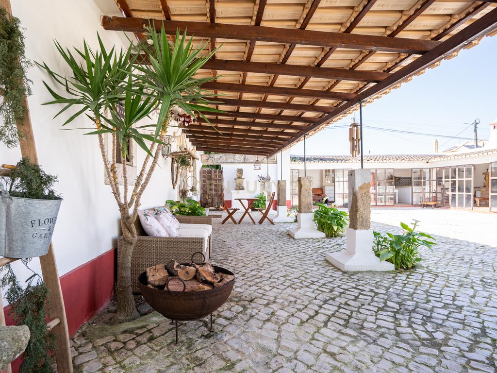 Quinta Exclusiva em Azeitão com 2,8 Hectares, Piscina e Anexo - Image 13