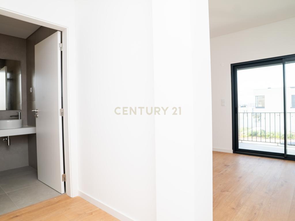 Moradia T4 – Empreendimento Sky City -  Serra de Carnaxide - Image 26