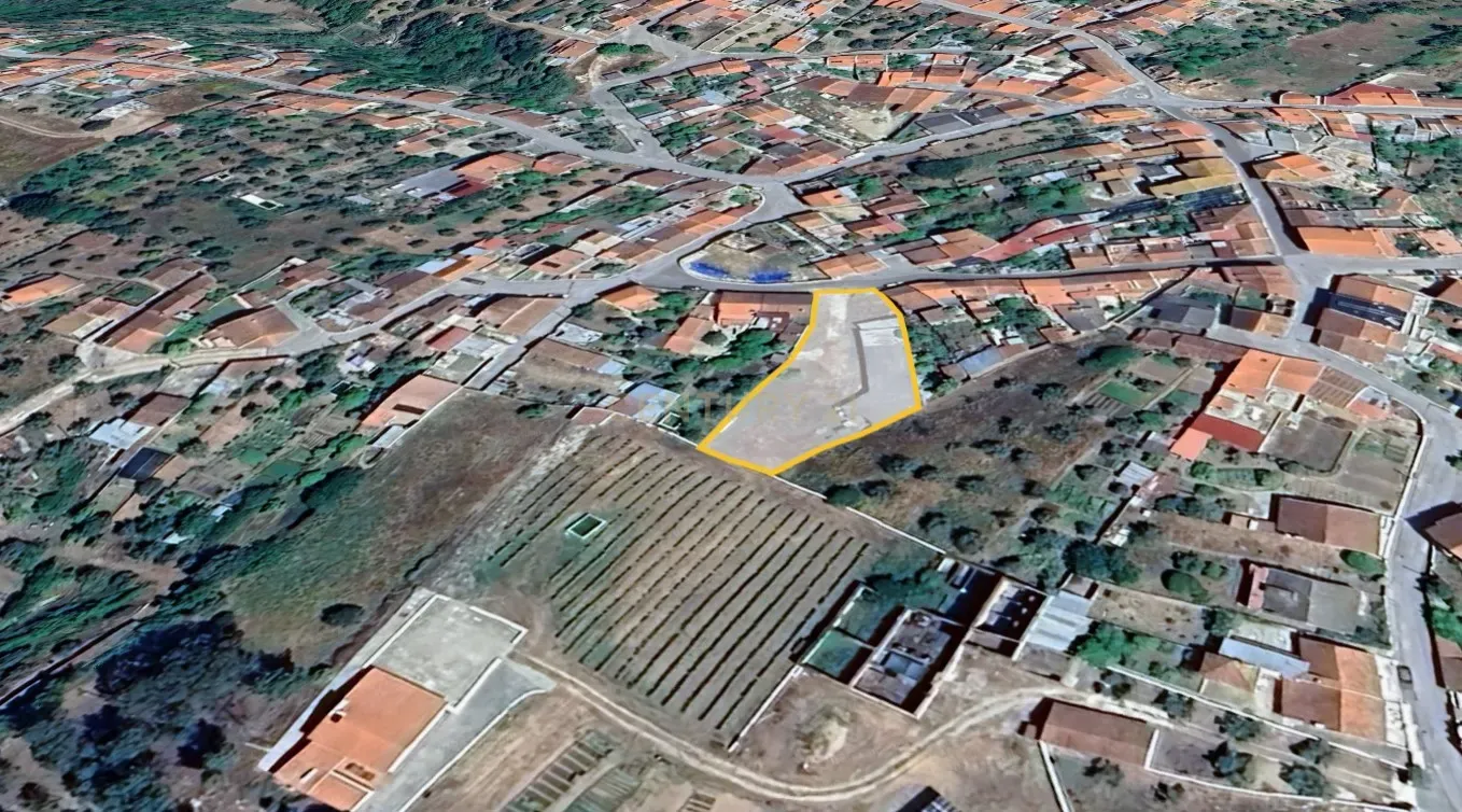 Terreno Urbano com Vista para Serra em Abrantes - Image 4