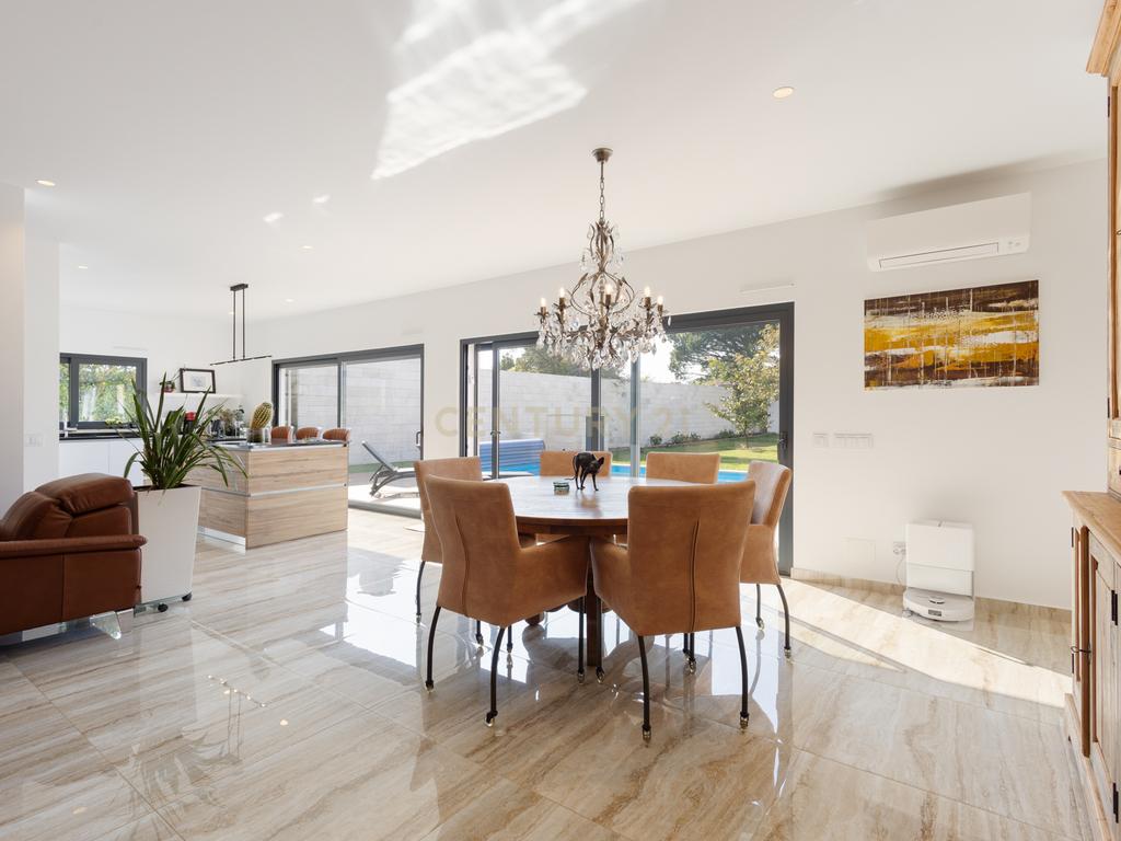 Moradia ultramoderna com 3 quartos: Vida sustentável na Costa da Prata - Image 15