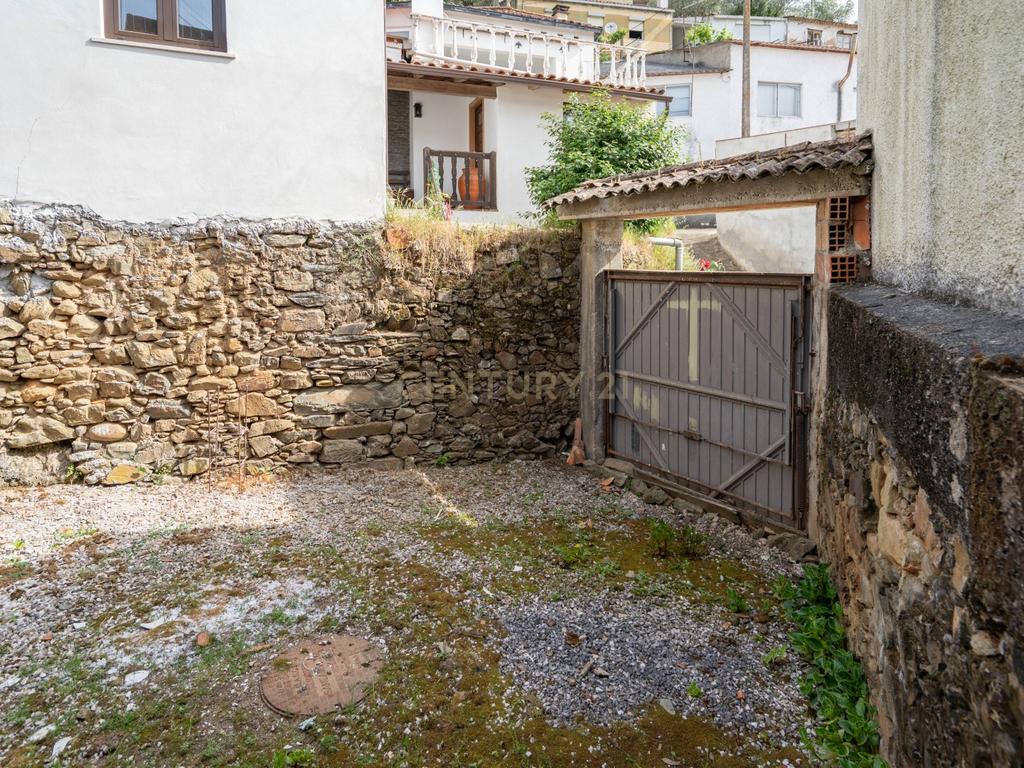 Moradia para reconstrução - Semide - Image 26