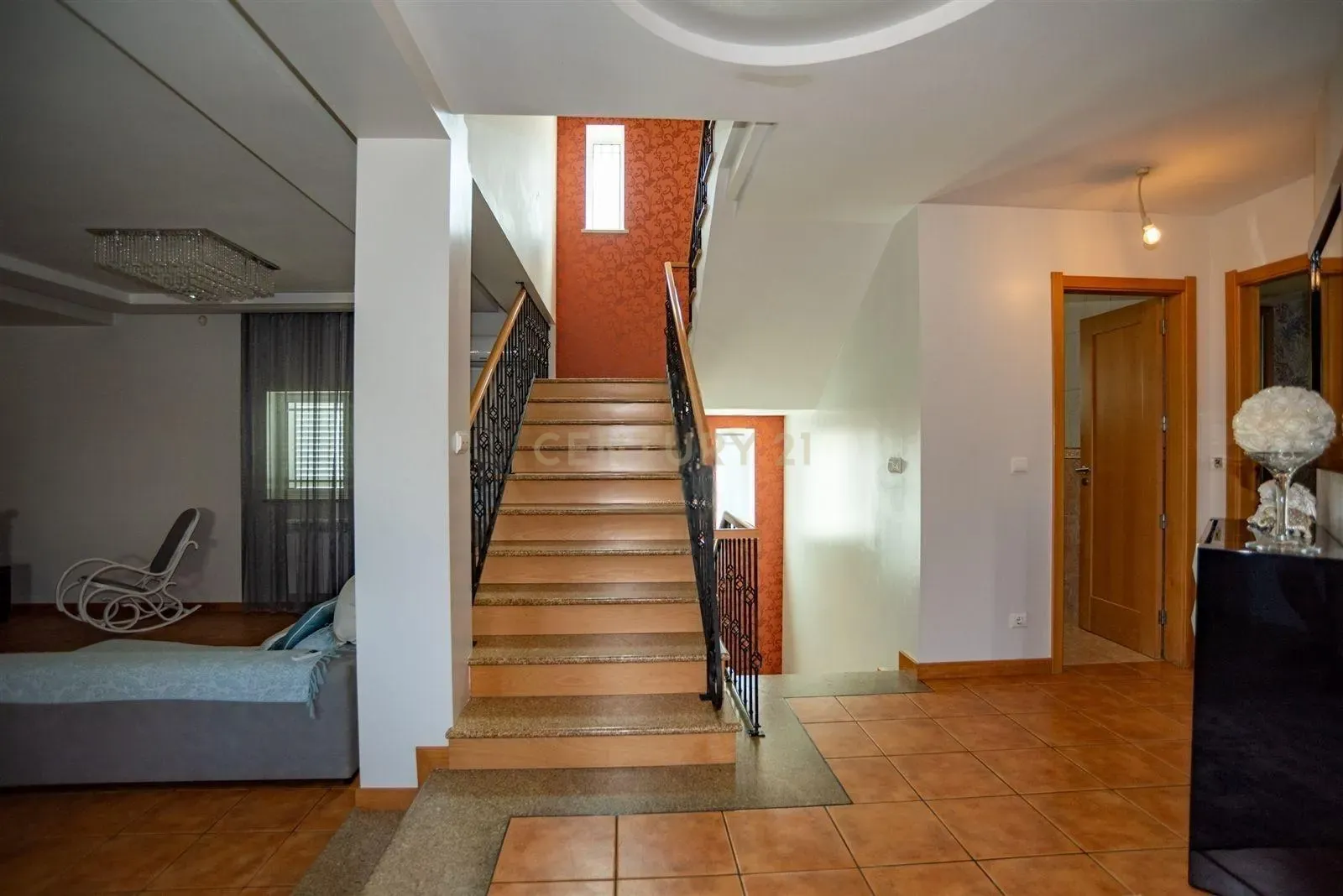 Moradia Isolada V4 com Piscina em Alpendorada – Oportunidade Única - Image 25