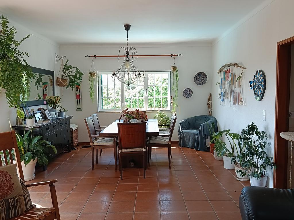 Casa Isolada em Sampaio-Sesimbra, Setúbal com Piscina e Vista Panorâmica - Image 11