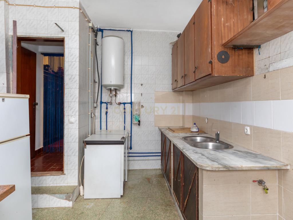 Moradia T3 na Quinta do Anjo com Vista Panorâmica e Garagem - Image 19