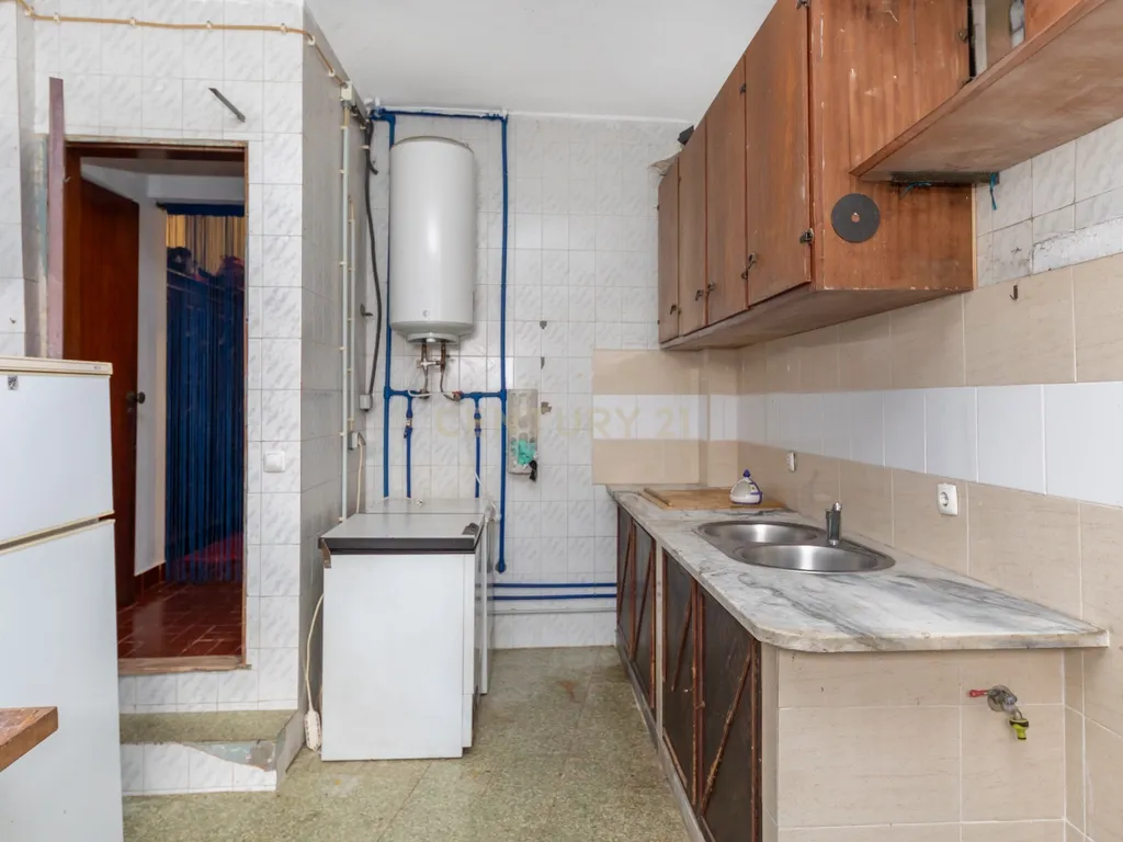 Moradia T3 na Quinta do Anjo com Vista Panorâmica e Garagem - Image 19