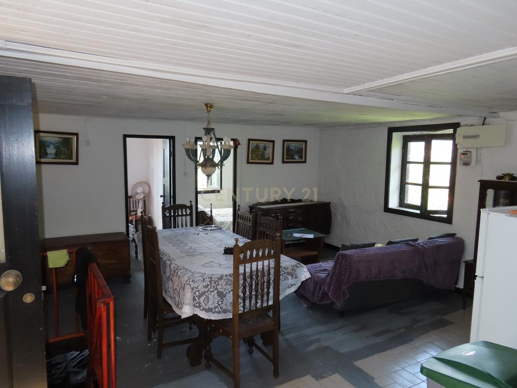 Moradia T2 em Travanca, Cinfães – Ideal para Habitação ou Férias - Image 23