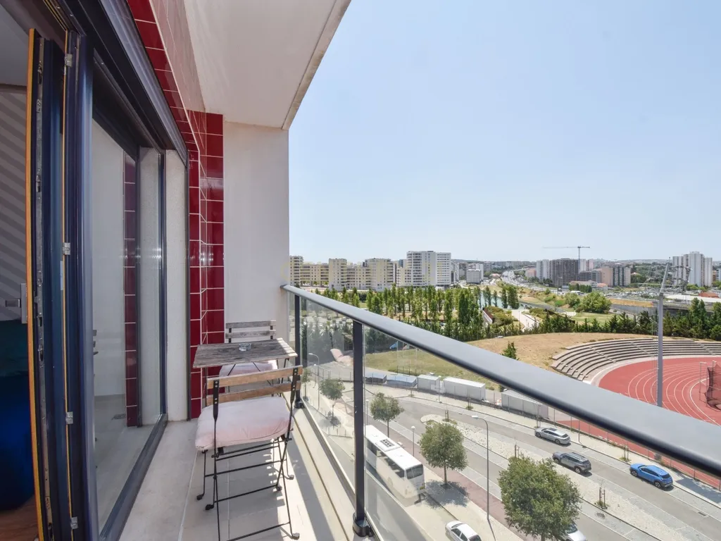 Apartamento T3 com Áreas Generosas e Vista Desafogada - Image 26