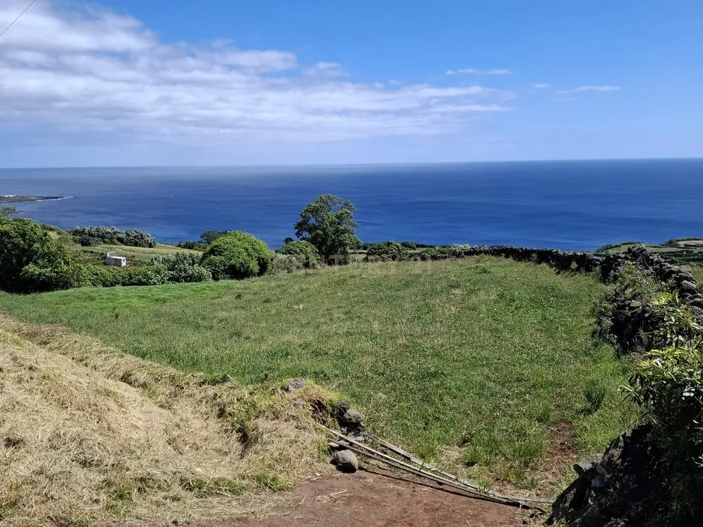 Terreno de 5081 metros quadrados, vista mar na Vila de São Sebastião, Angra do Heroísmo - Image 4