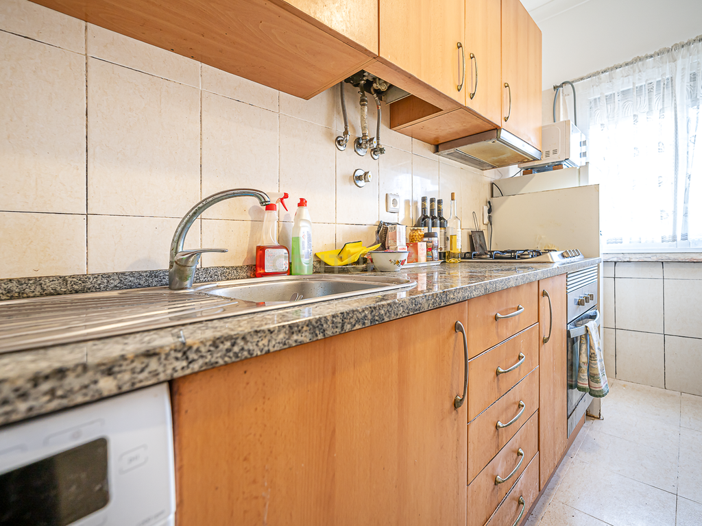 APARTAMENTO T1 EM CAMPO DE OURIQUE - Image 7