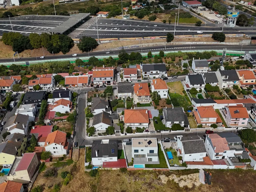 Moradia T4 Premium independente com Piscina (Nova Construção) / Barcarena - Image 48